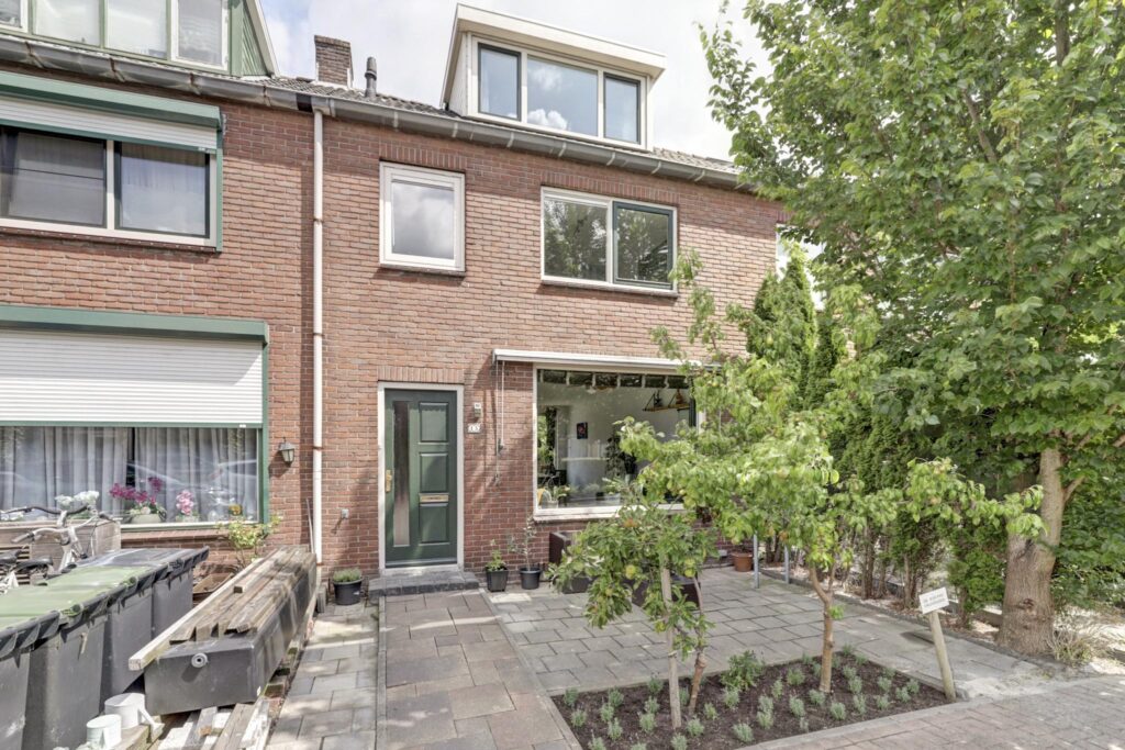De Ruyterweg 15